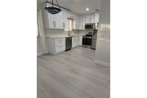 2250 Nw 78th Ave 201, Pembroke Pines
