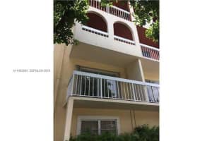 7732 Camino Real F220, Miami