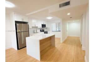 440 S Lake View Dr 102, Fort Lauderdale