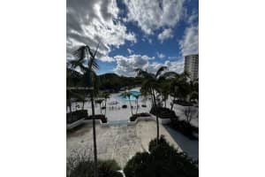100 Bayview Dr 319, Sunny Isles Beach