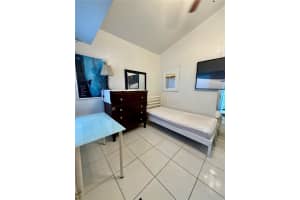 1750 Sw 16th St 1, Miami