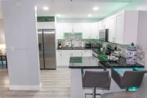 6190 W 19th Ave 201, Hialeah