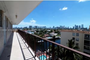 2903 N Miami Beach Blvd 707, North Miami Beach