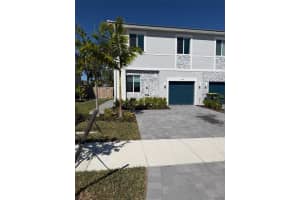 679 Se 13th St Cir 679, Homestead