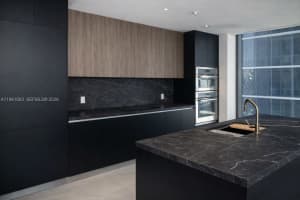 700 Ne 24th St 4301, Miami