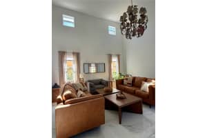 3846 W Gardenia Ave, Weston