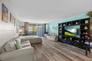 1690 Ne 191st St 314-1, Miami