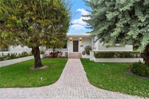 1261 98th St, Bay Harbor Islands