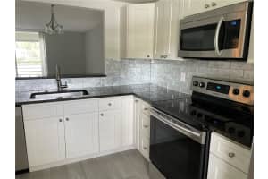 805 Cypress Blvd 205, Pompano Beach