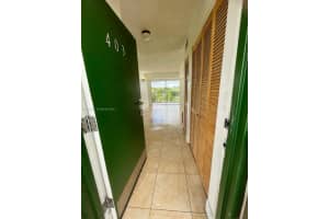 9405 W Flagler St D403, Miami