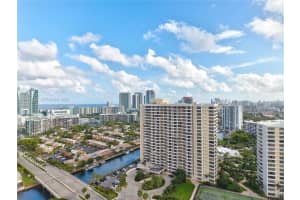 2500 Parkview Dr 2019, Hallandale Beach