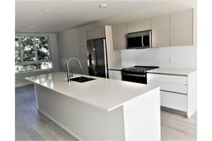 2555 Ne 193rd St 2204, Miami