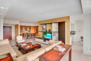 2000 Island Blvd 503, Aventura