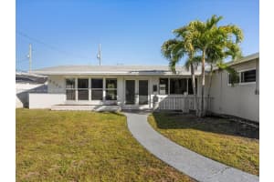 4709 Washington St, Hollywood