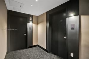 121 Ne 5th Street 401b, Miami