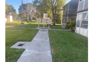 335 W Laurel Dr 1m, Margate