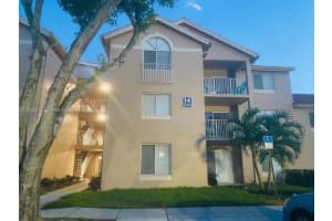 15770 Sw 106th Ter 205, Miami