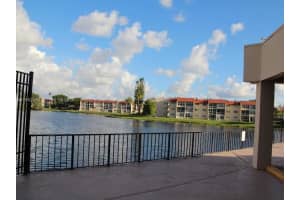 8000 N Sunrise Lakes Dr 309, Sunrise