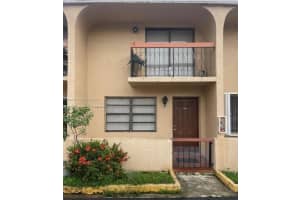2608 W 54th Pl 203, Hialeah