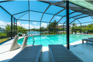 21320 Ne 25th Court, Miami