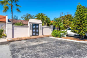 7412 Big Cypress Dr, Miami Lakes