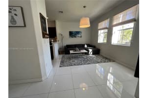 10012 Nw 7th St 203, Miami