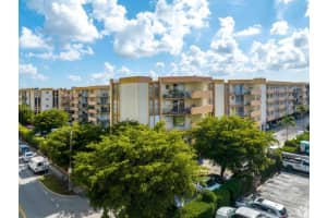 1655 W 44th Pl 538, Hialeah