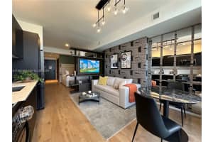 398 Ne 5th St 3008, Miami