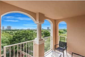 19999 E Country Club Dr 1501, Aventura
