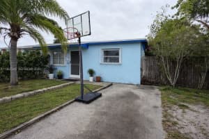 3522 Nw 193rd St, Miami Gardens