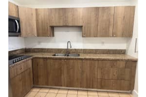 6190 W 19th Ave 303, Hialeah