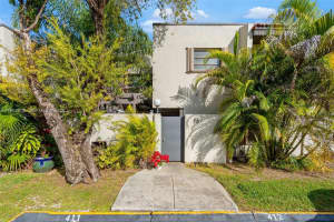 4726 Sw 67th Ave F6, Miami