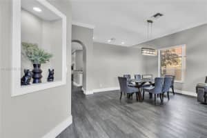 14325 Nw 14th Ct, Pembroke Pines