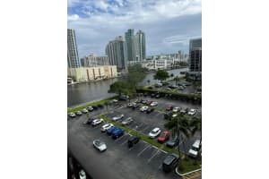 800 Parkview Dr 912, Hallandale Beach