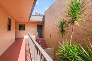 8851 N New River Canal Rd 16e, Plantation