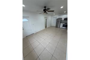 830 Sw 6th St 3, Hallandale Beach