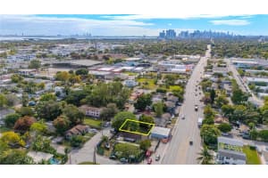 7552 Ne Miami Ct, Miami