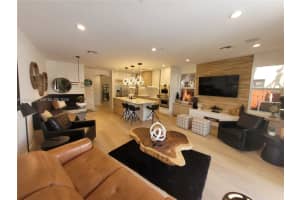 1372 Bayview Dr, Fort Lauderdale