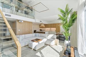 200 Biscayne Blvd Wy 706, Miami