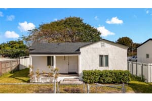 1751 Nw 76th St, Miami