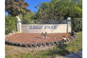 940 Ne 199th St 114, Miami