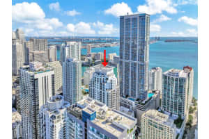1050 Brickell Ave 2910, Miami