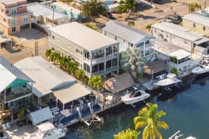 1515 Aqueduct Ln, Key Largo