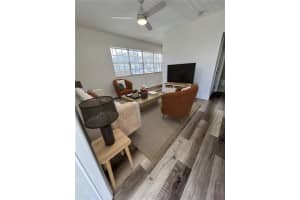 571 Ne 67th 1, Miami