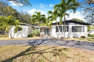 8425 Sw 174th St, Palmetto Bay