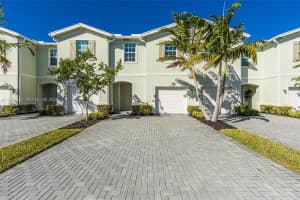 4303 Hammock Grove Dr, Lake Worth