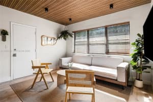 1275 Marseille Dr 42, Miami Beach