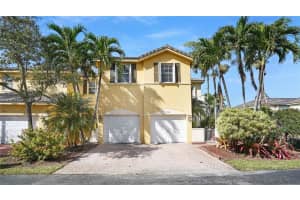 5486 Nw 112th Path 5486, Doral