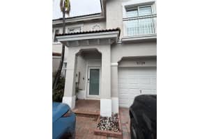 5724 Nw 112th Pl 5724, Doral