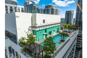 11 Ne 6th 2901, Miami